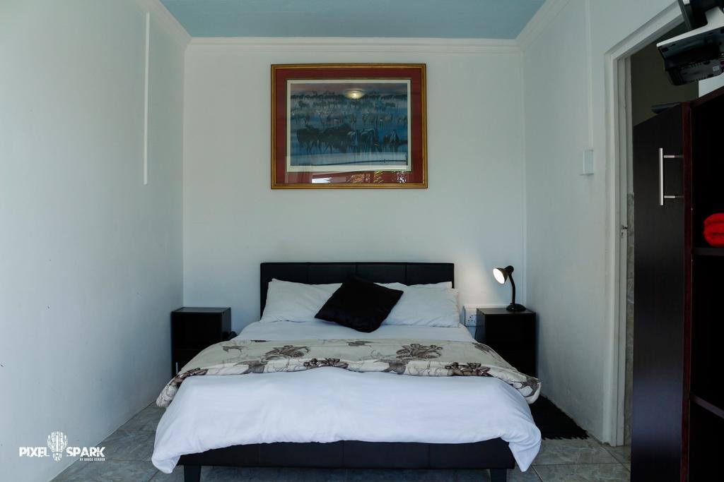 Tyday Accommodation Port Elizabeth Bagian luar foto