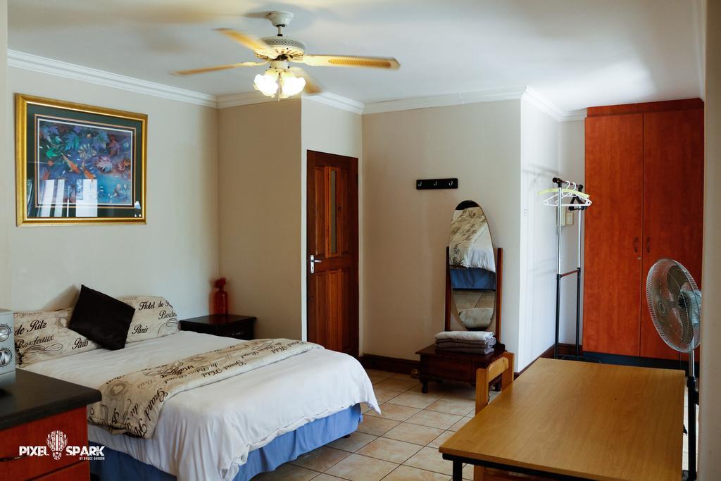 Tyday Accommodation Port Elizabeth Bagian luar foto